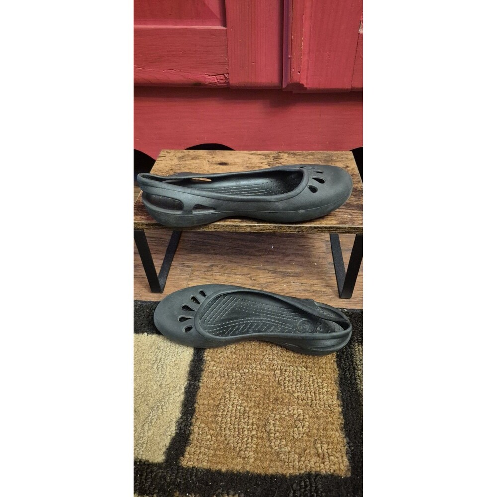 Crocs Size 7 Kadee Women's Flat Black (11215) Water Shoes Comfort Strap EUC - Picture 2 of 6